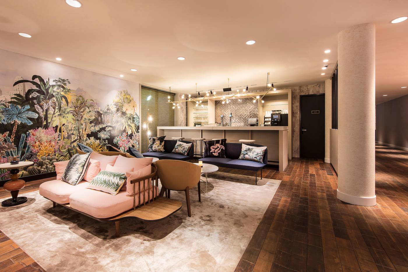 Monet-Garden-Hotel-Amsterdam-Lobby-3