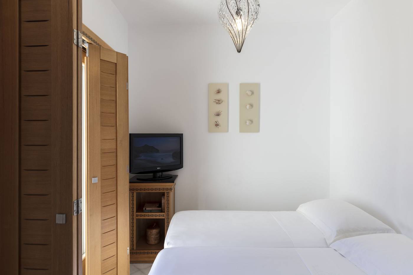 Mitsis-Selection-Blue-Domes-Room-36