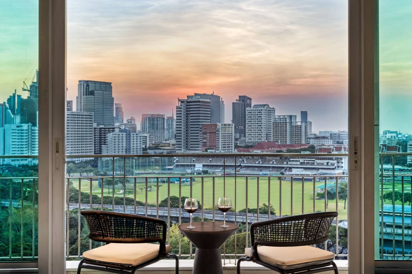 Dusit-Suites-Hotel-Ratchadamri--Bangkok-Room-8