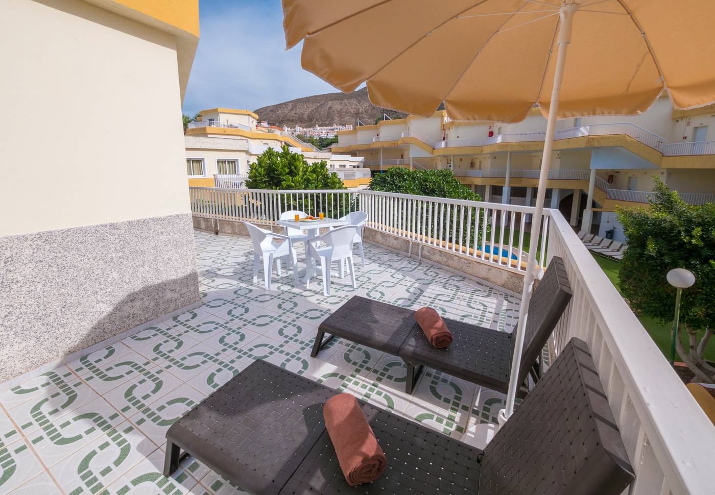 Checkin-Bungalows-Atlantida-Room-12