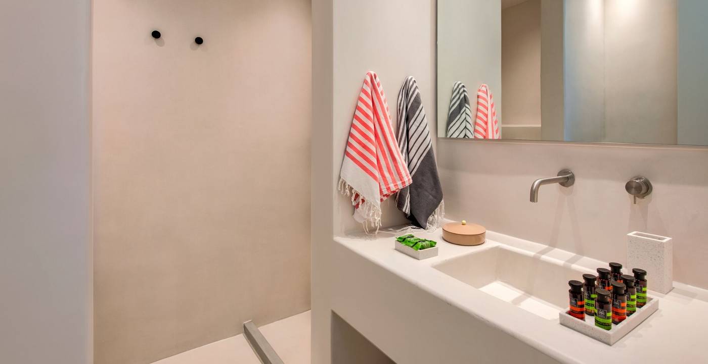 Old-Castle-Oia-Room-30