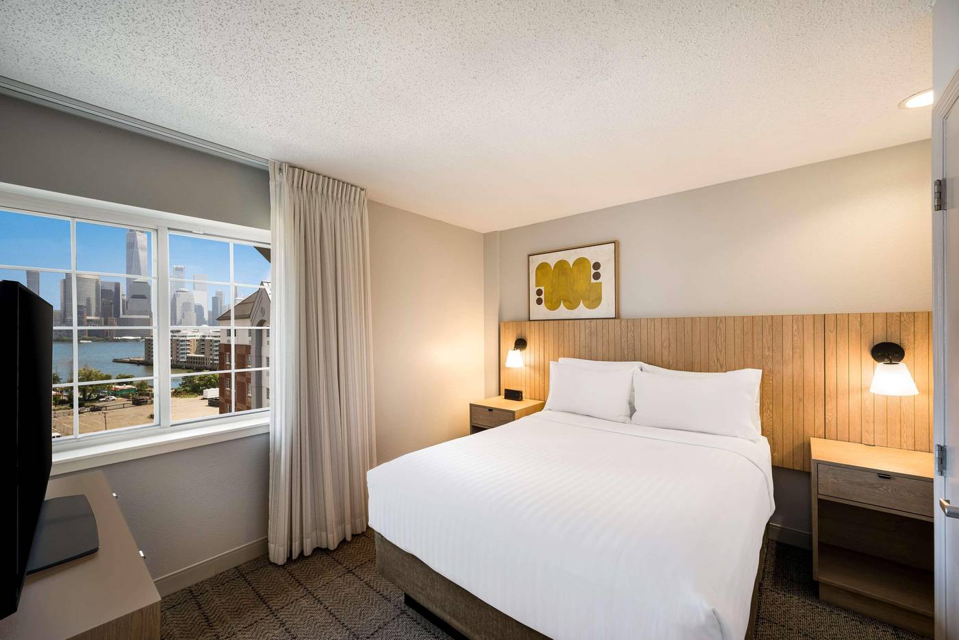 Sonesta-Simply-Suites-Jersey-City-Room-10