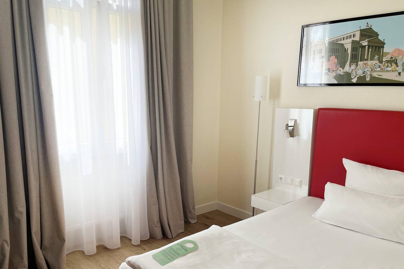 Select-Hotel-Berlin-Checkpoint-Charlie-Room-37