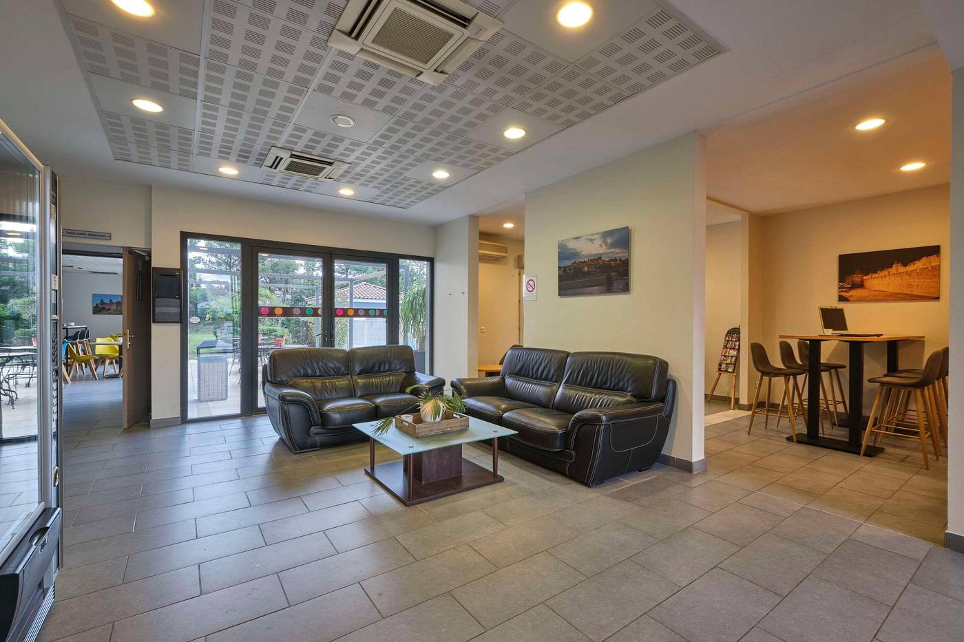 Comfort Aparthotel Carcassonne-France-Carcassonne-Lobby-9