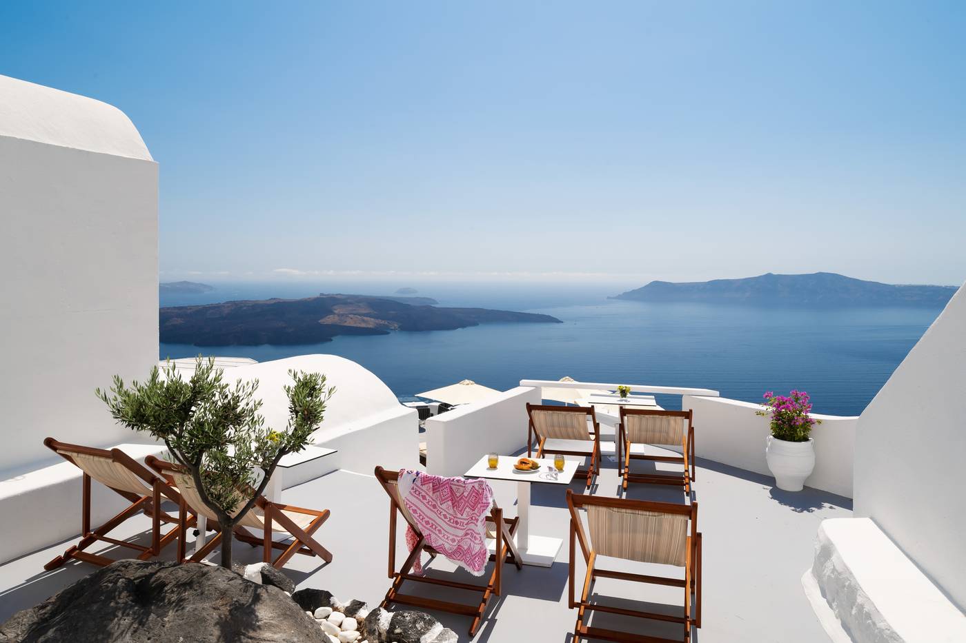 Sunrocks-Santorini---Adults-Only-Room-34