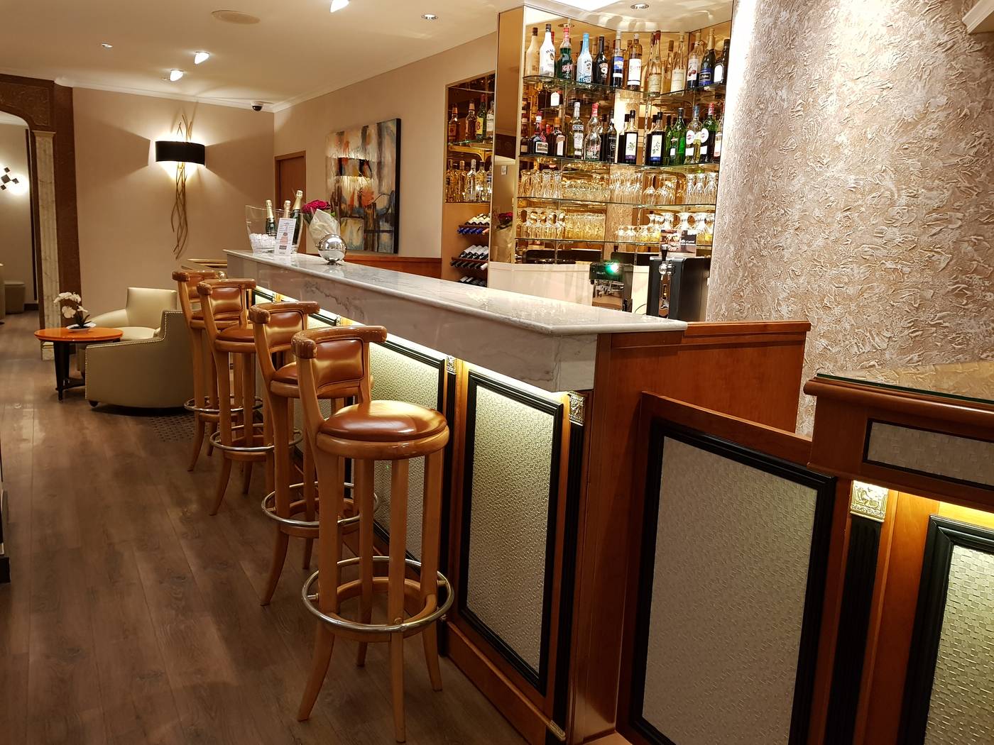 Hotel-Champerret-Elysees-Bar-4