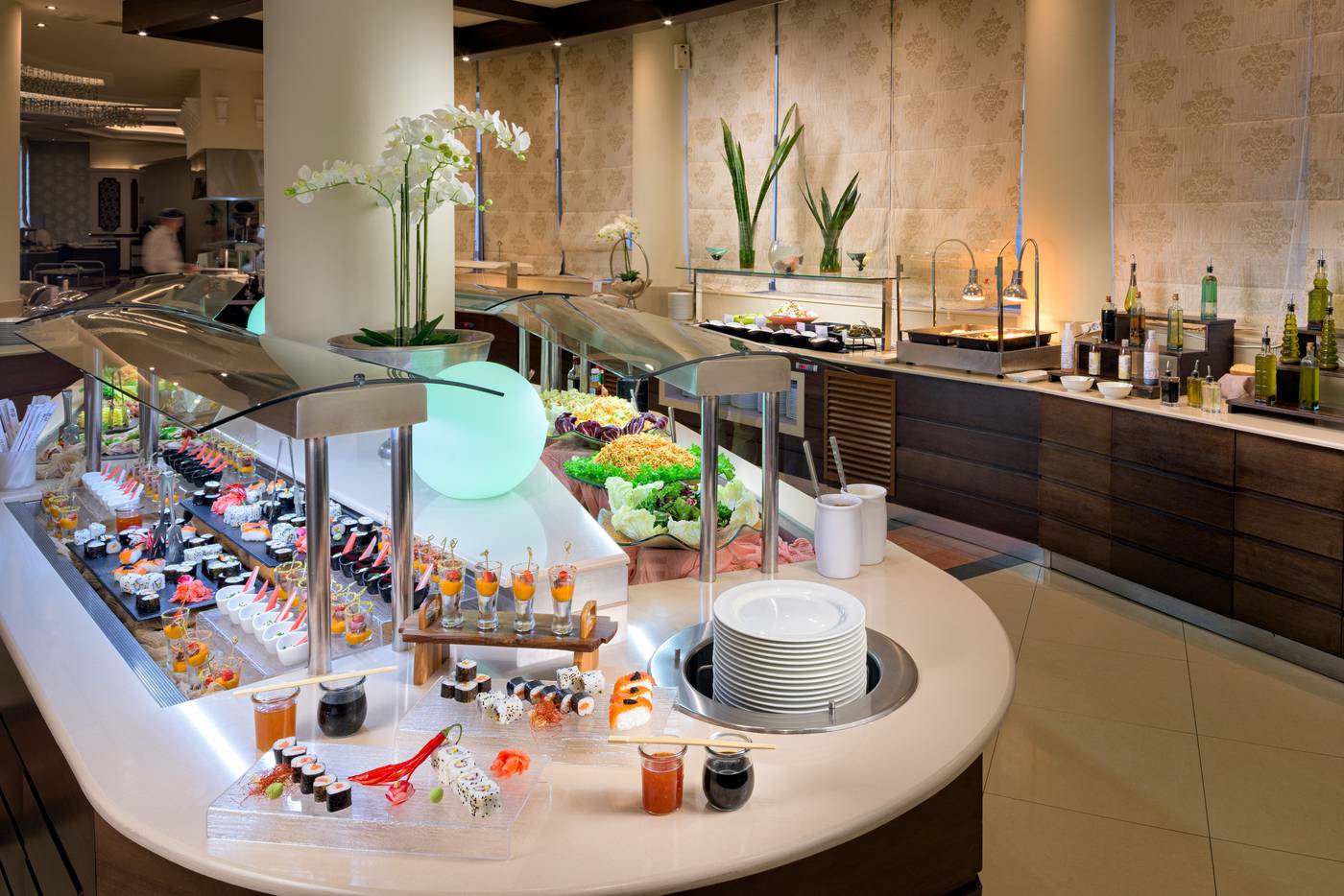 La-Marquise-Luxury-Resort-Complex-Restaurant-42