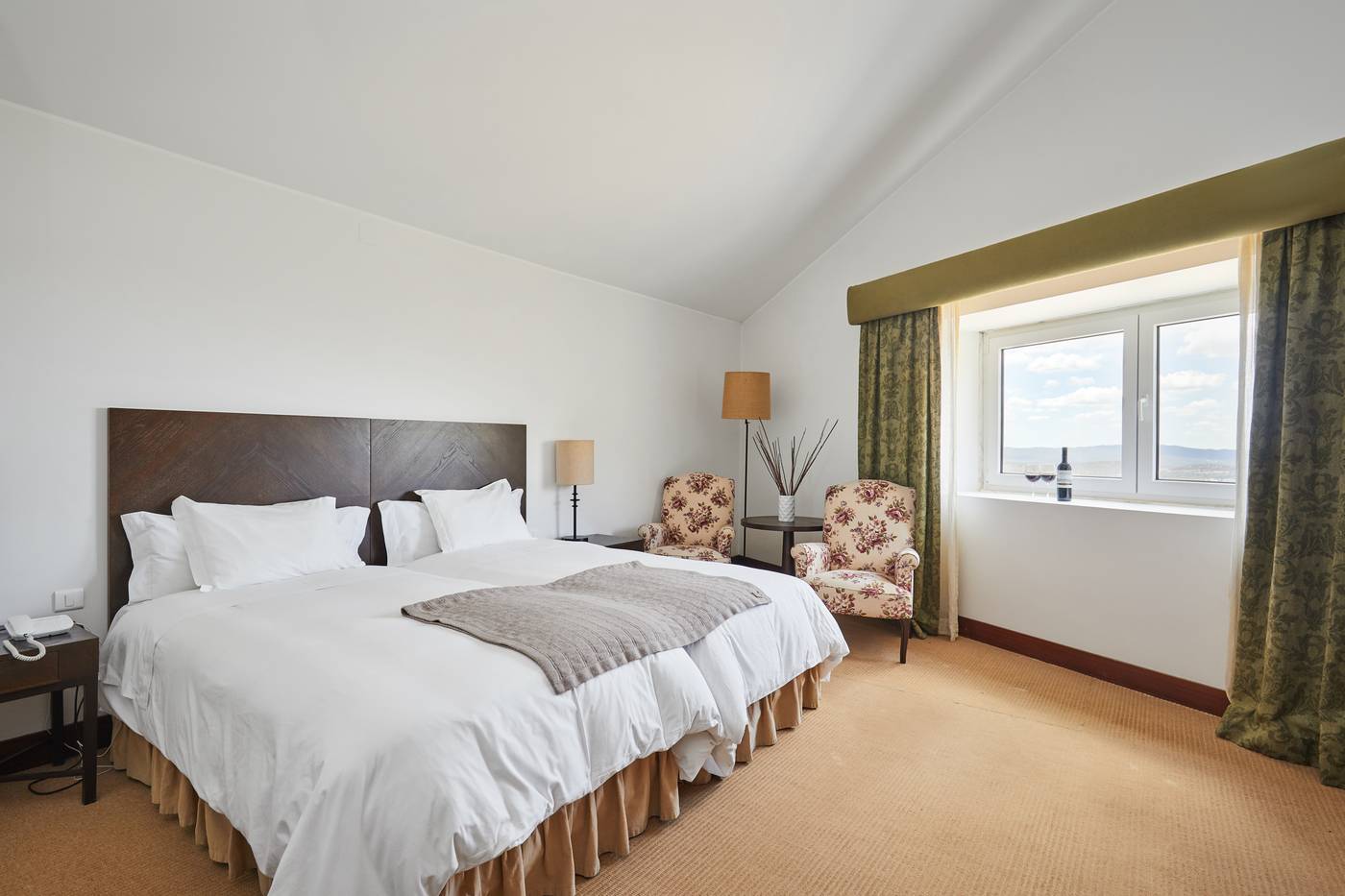 Pateo-dos-Solares-Charm-Hotel-Room-16