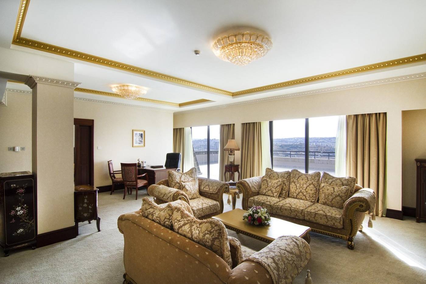 Excelsior-Grand-Hotel-Room-43