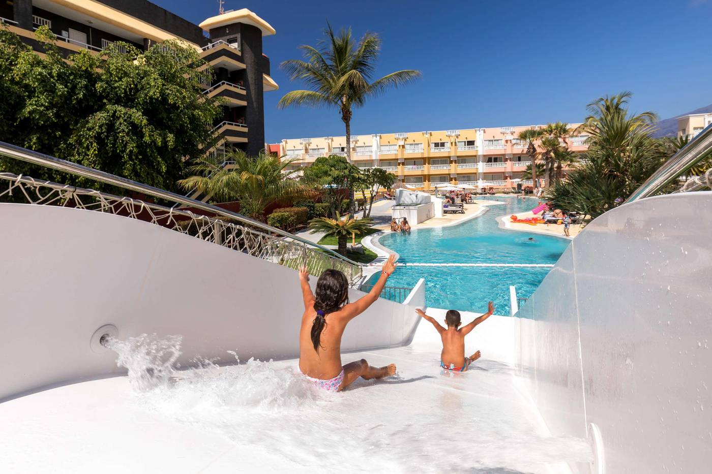 Allegro-Isora-Pool-20