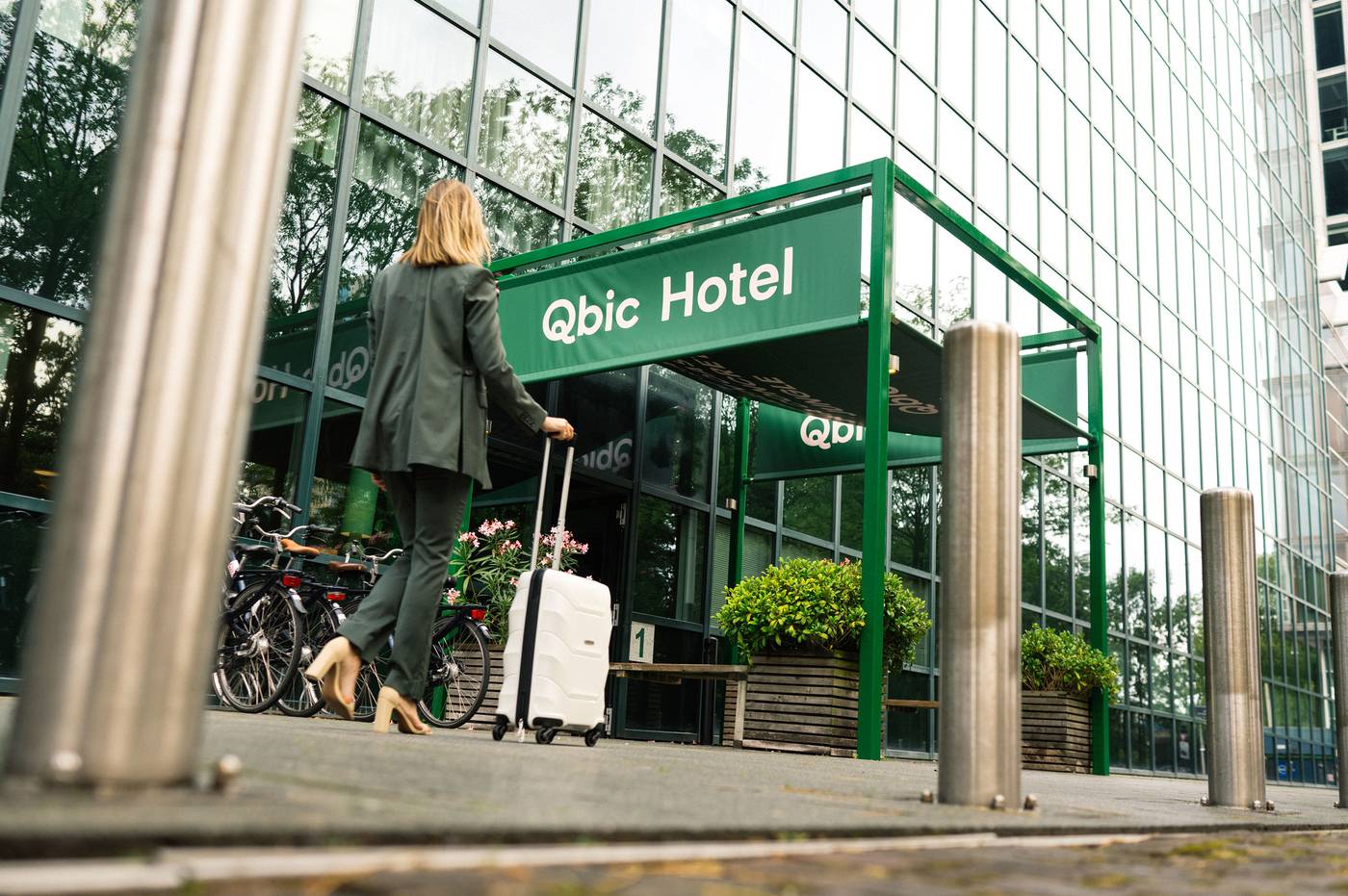 Qbic-Hotel-Amsterdam-Wtc-Lobby-1