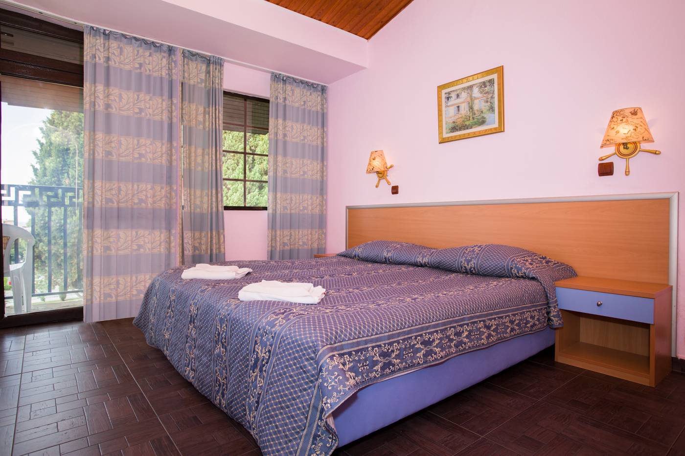 Elenite-Holiday-Village-Room-15