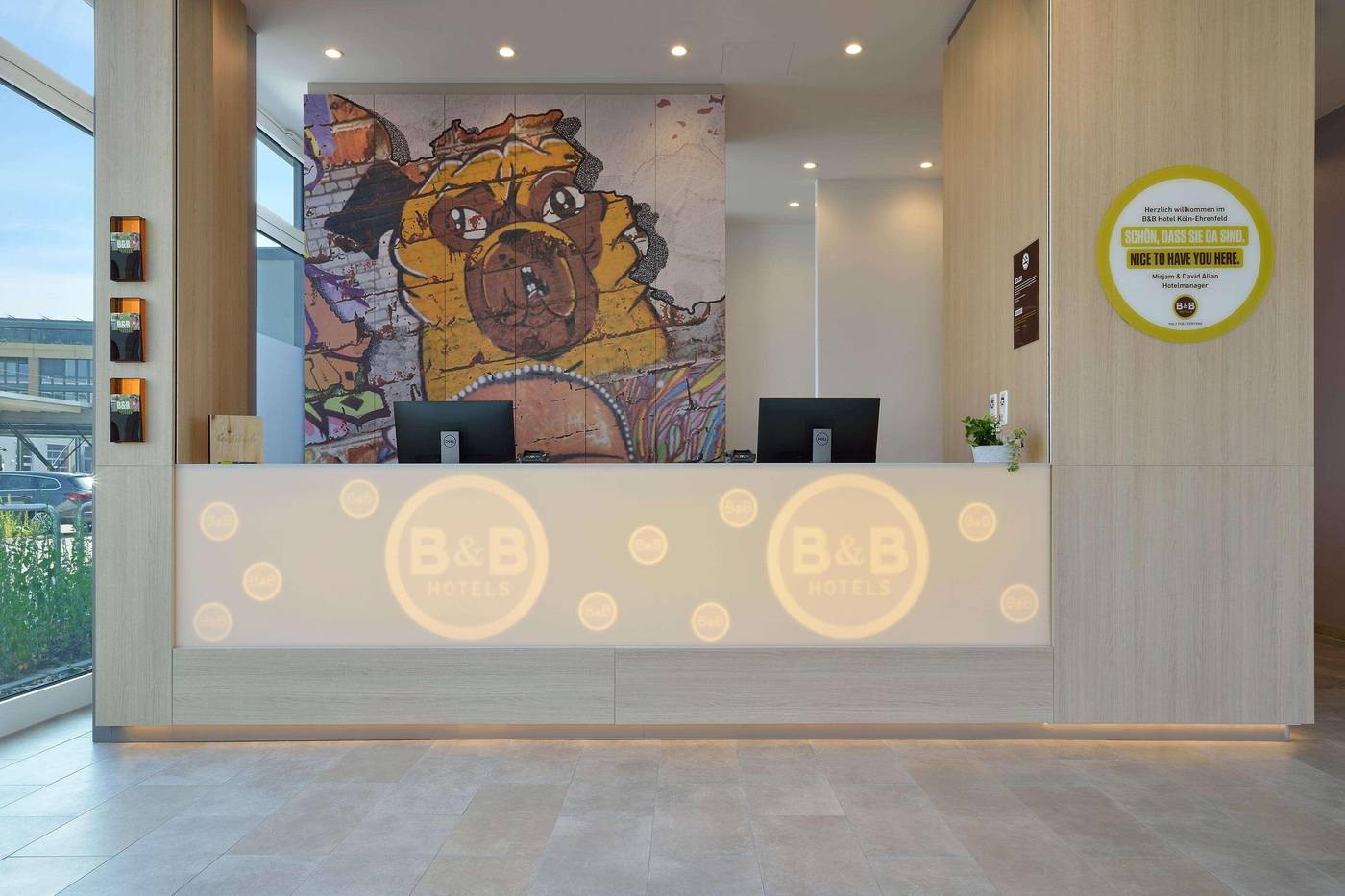 B-B-Hotel-Koln-Ehrenfeld-Lobby-14