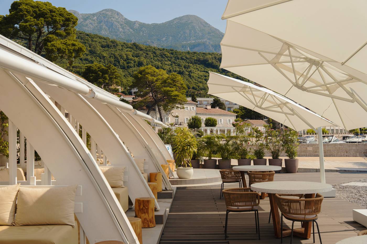 Lazure-Hotel---Marina-Beach-6