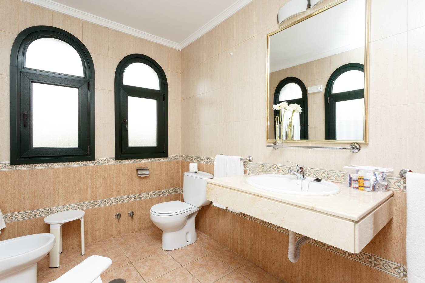 Globales-Pueblo-Andaluz-Room-26