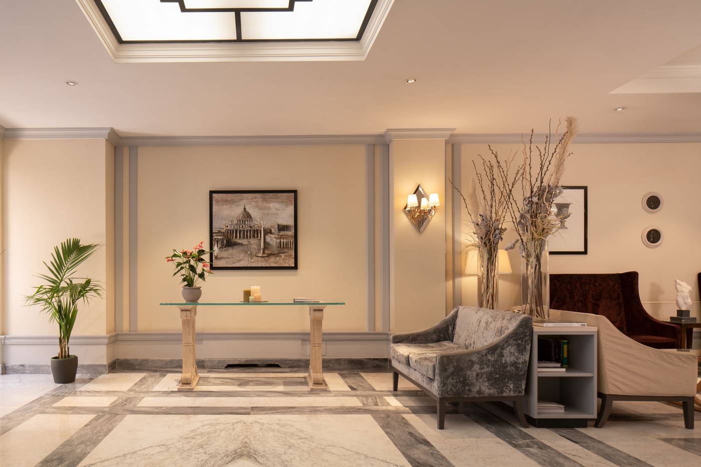 Hotel-Della-Conciliazione-Lobby-14