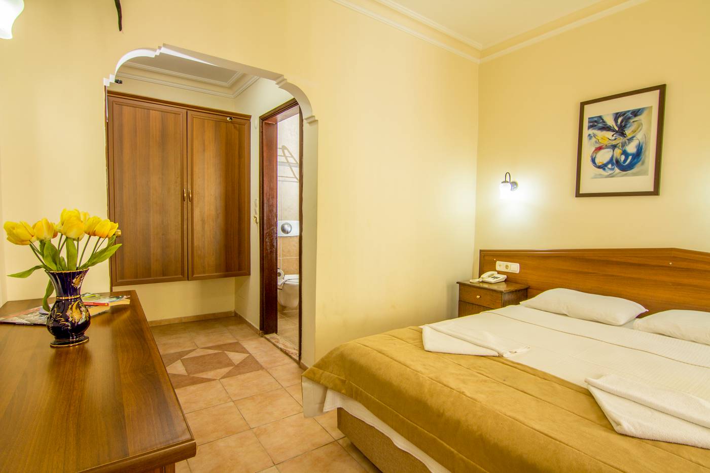 Hotel-Karbel-Sun-Room-31