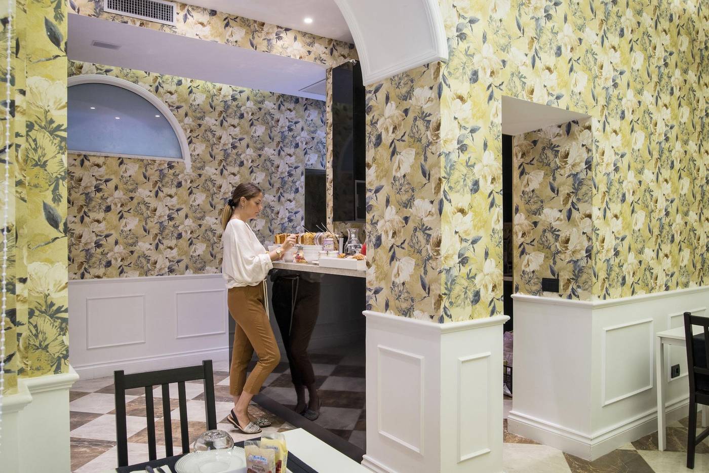 Via-Veneto-Suites-Restaurant-13