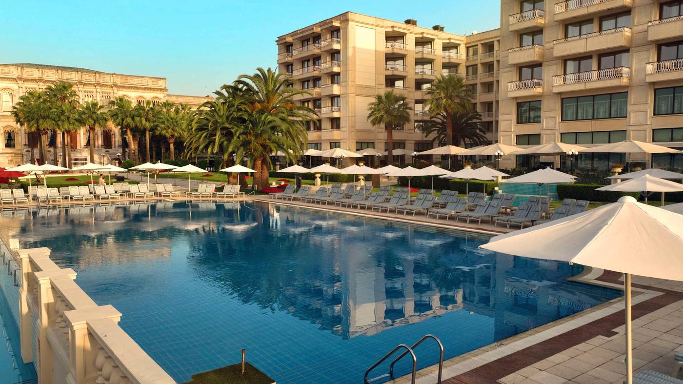 Ciragan-Palace-Kempinski-Istanbul-Pool-127