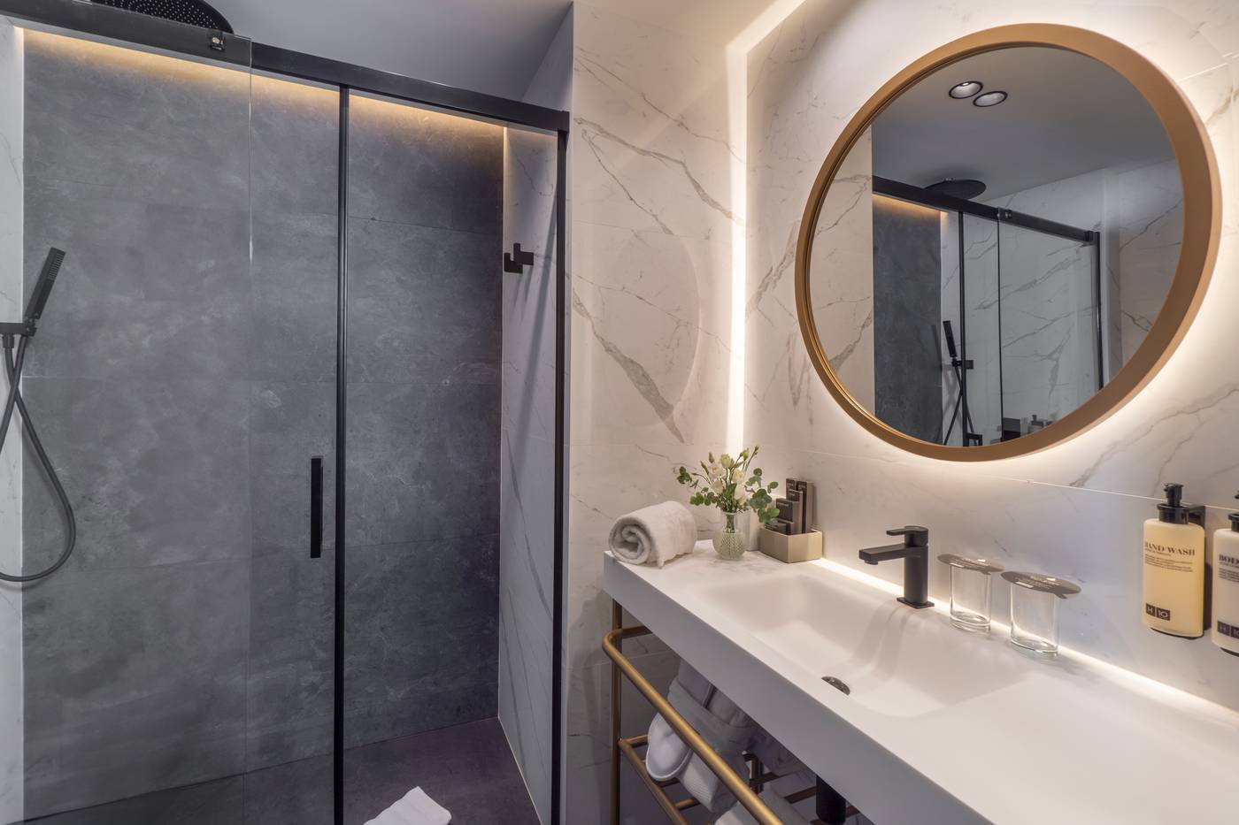 H10-Puerta-de-Alcala-Room-36