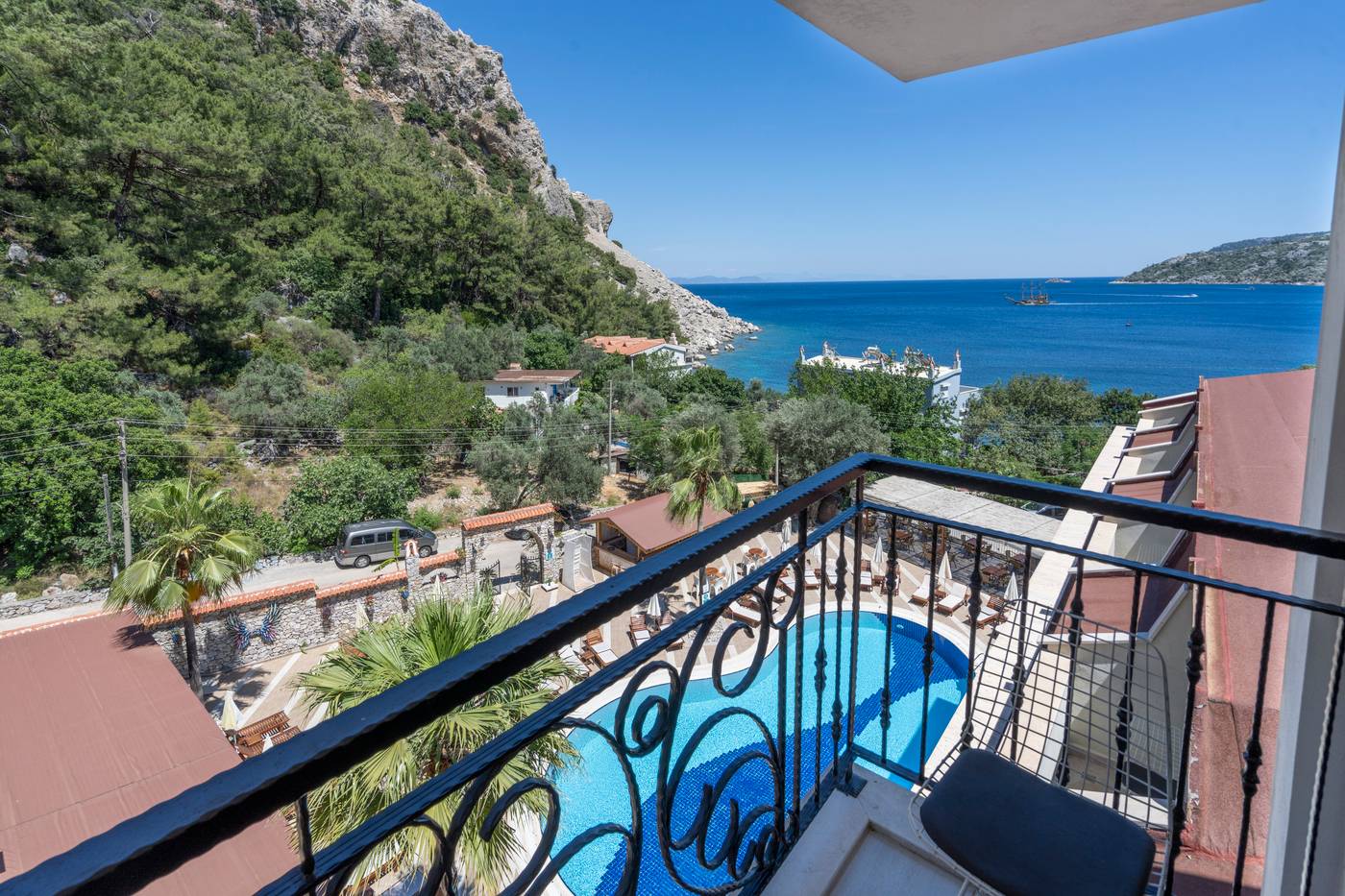 Meril-Hotel-General-view-62