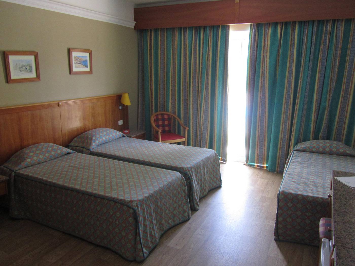 Topaz-Room-13