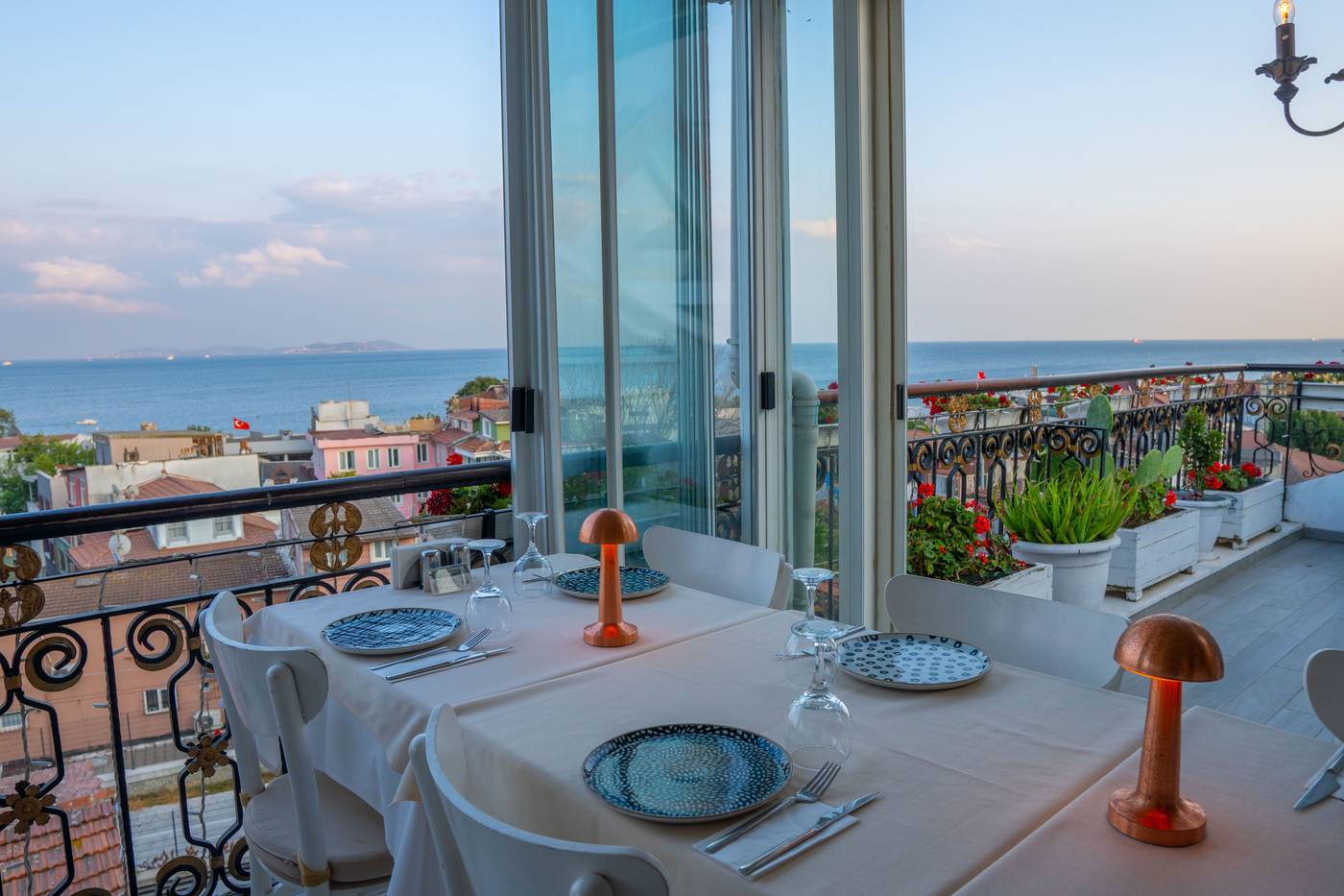 Avicenna-Hotel-Restaurant-3