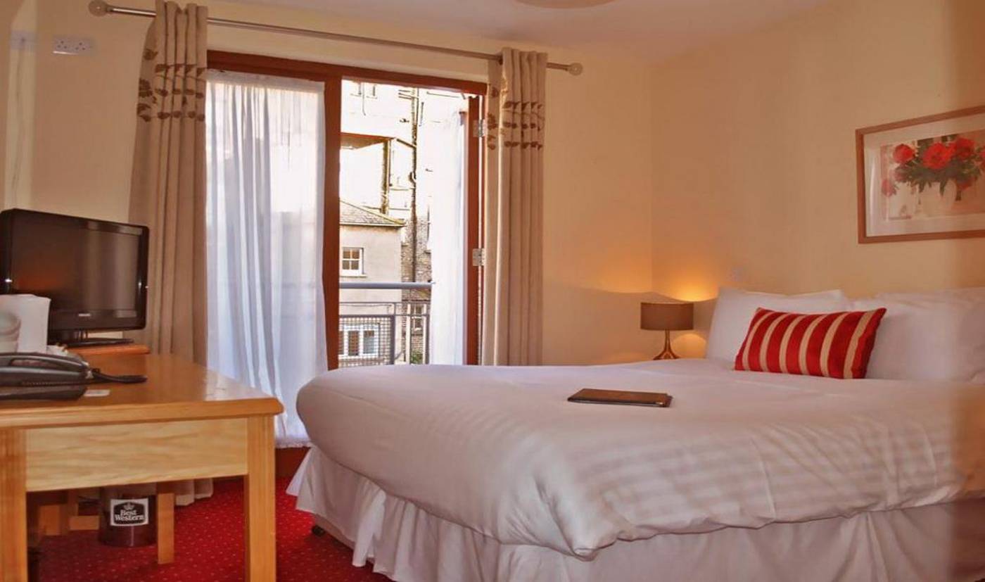 Baggot-Court-Townhouse-Room-8