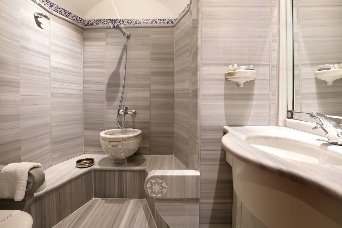 Sultanahmet-Palace-Hotel-Room-19