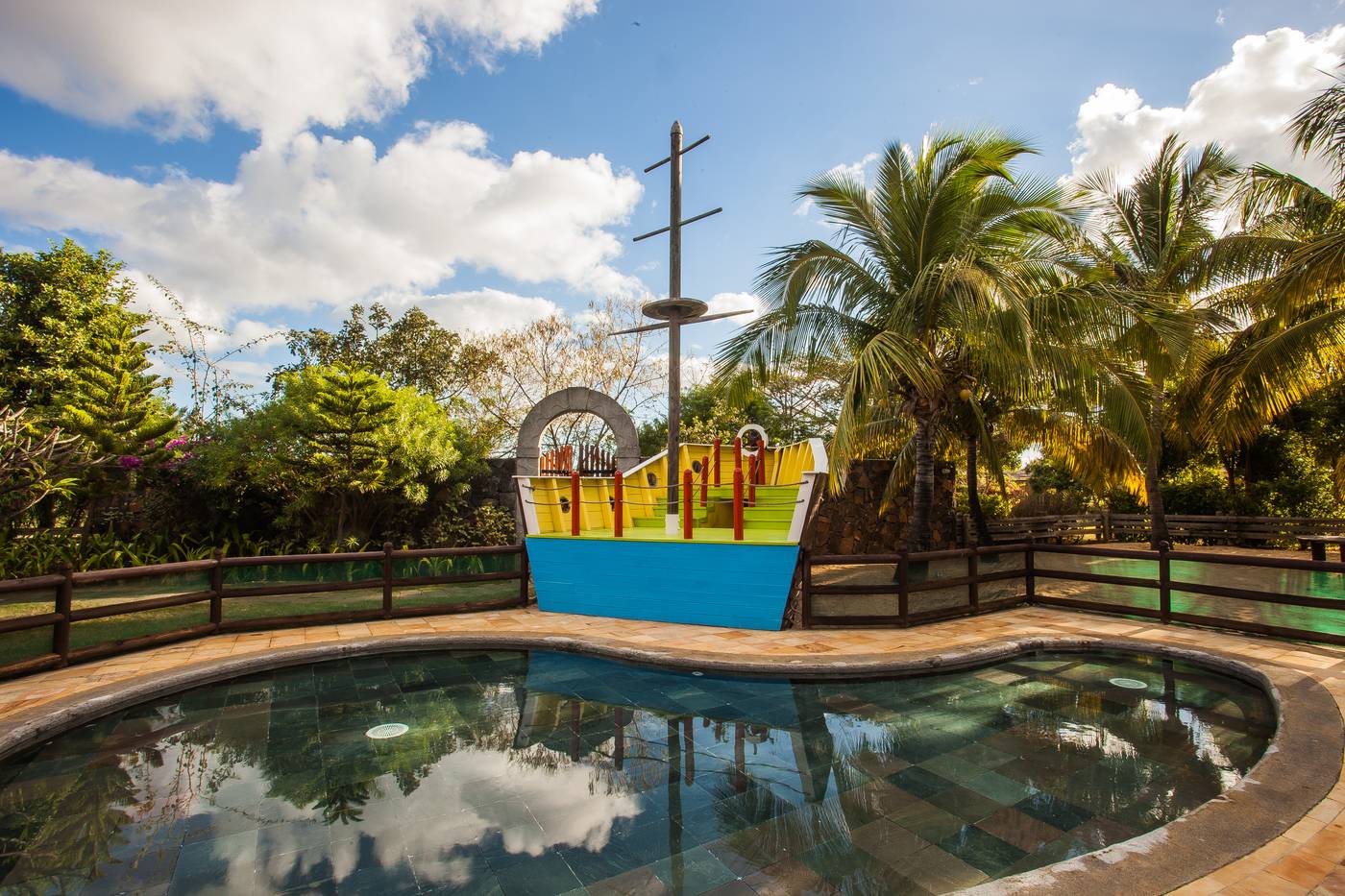 Maradiva Villas Resort & Spa