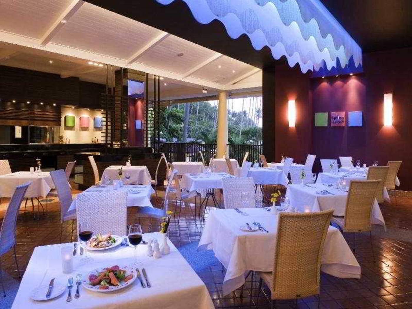 All-Seasons-Naiharn-Phuket-Restaurant-20