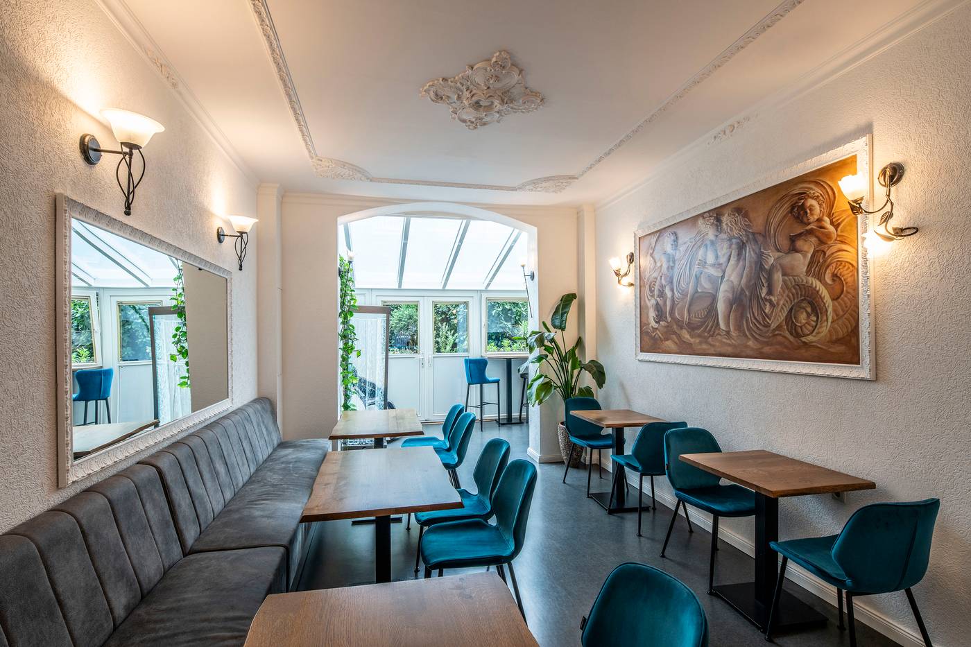 Hotel-Jupiter-Lobby-7