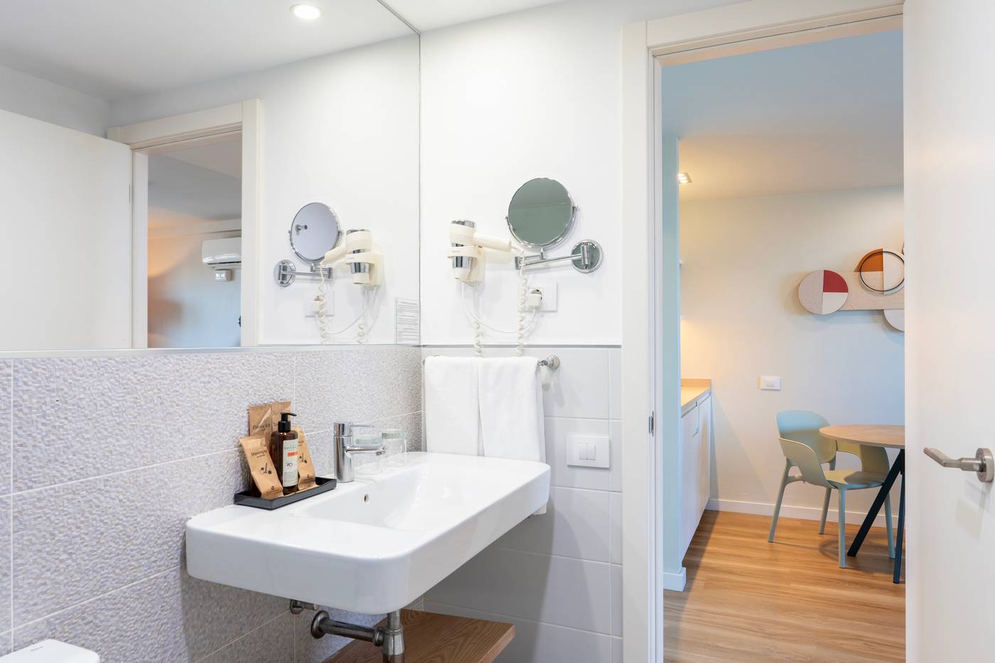 Hotel-LIVVO-Anamar-Suites-Room-35