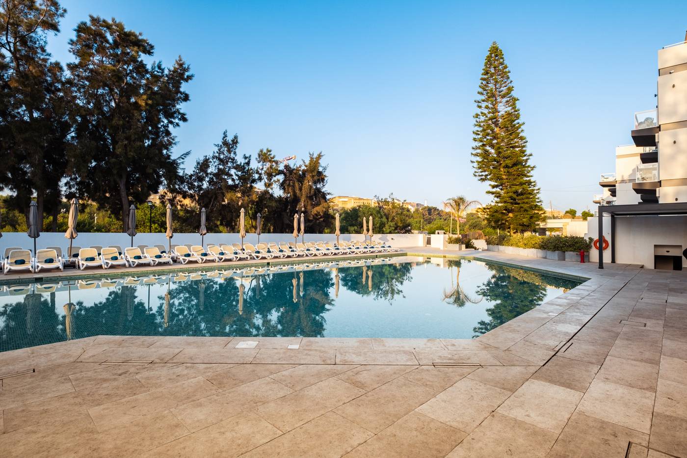 Urban-Valley-Resort---Spa-Pool-1