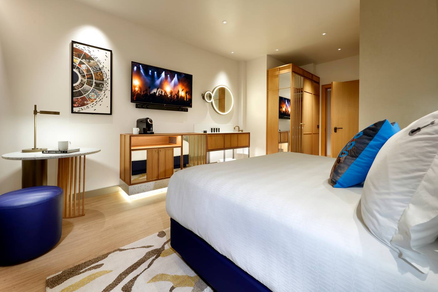 Hard-Rock-Hotel-Madrid-Room-17