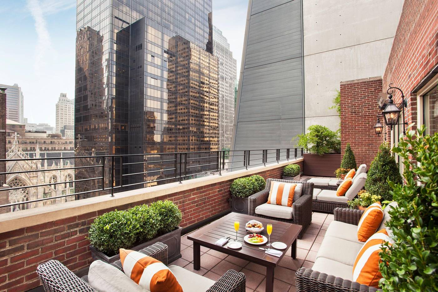 Omni-Berkshire-Place-General-view-68