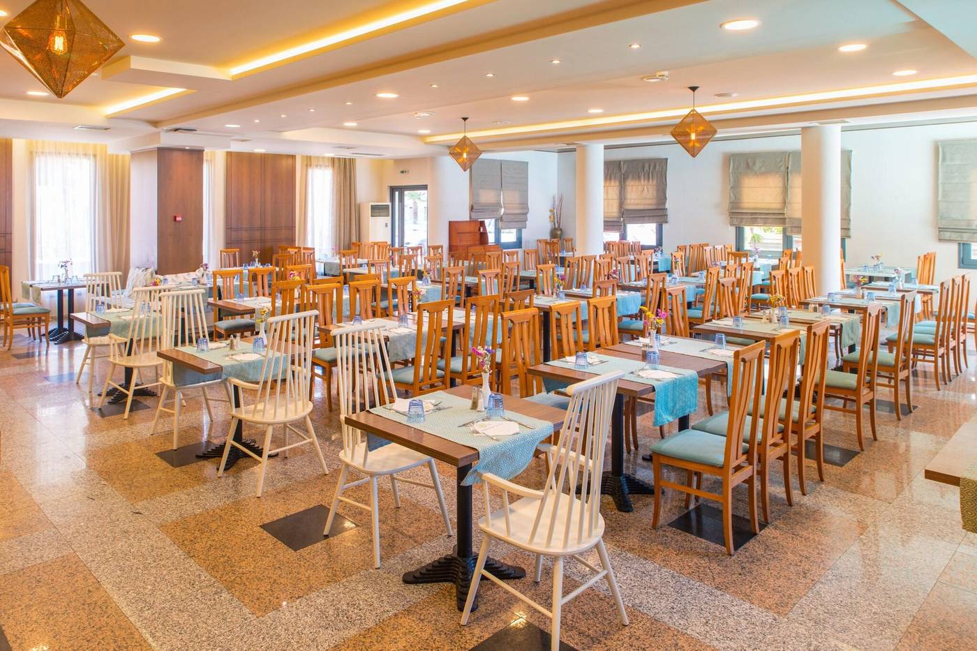 Mediterranean-Resort-Restaurant-19