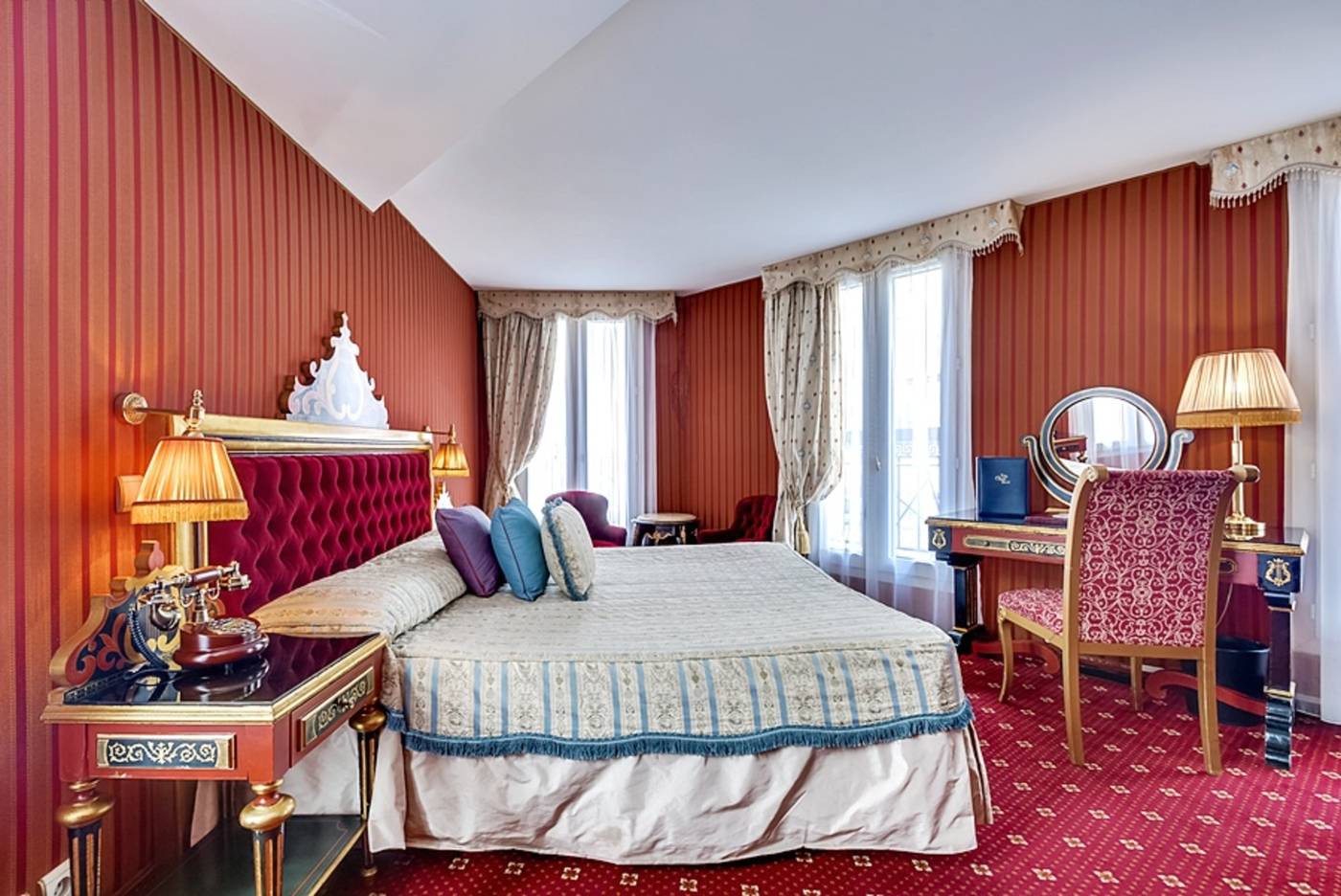 Villa-Opera-Drouot-Room-7