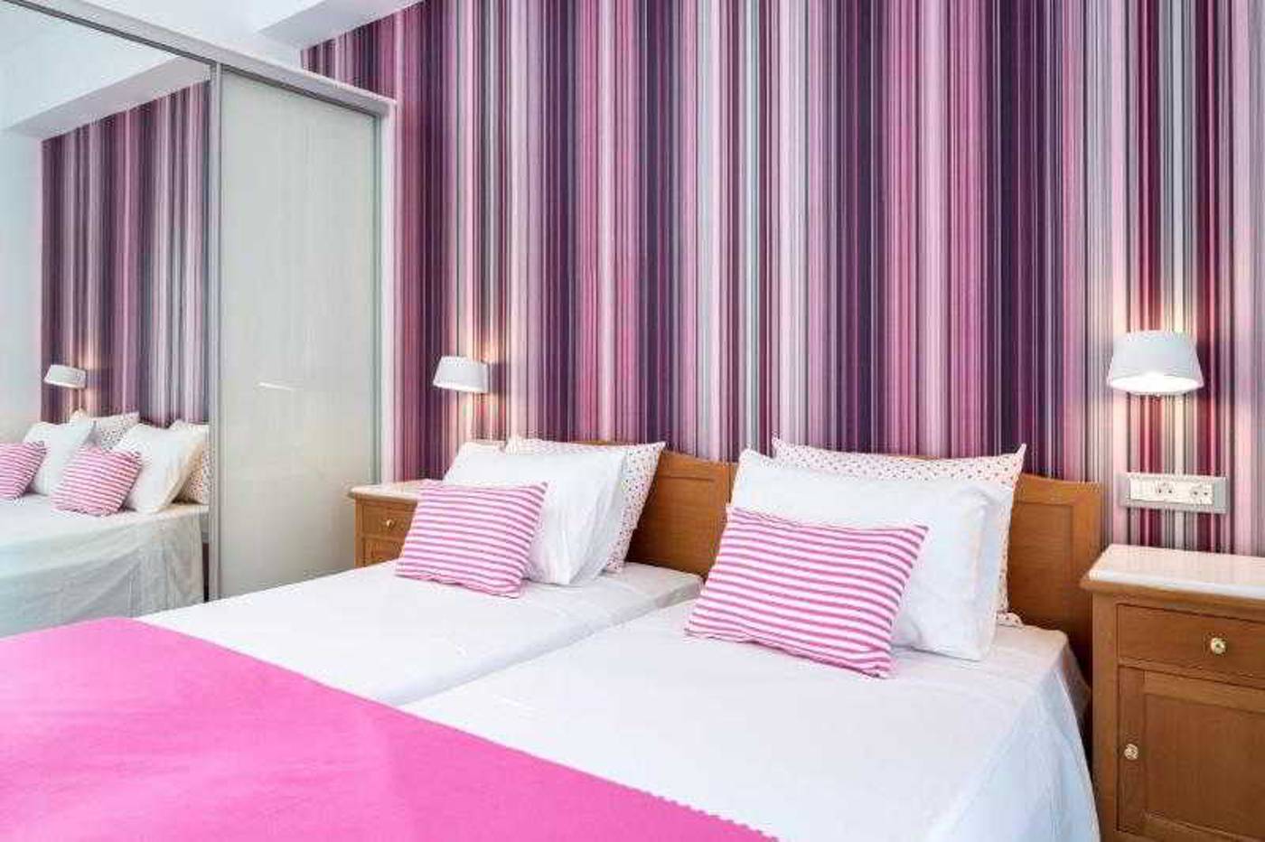 Santellini Hotel-Greece-KAMARI-Room-6