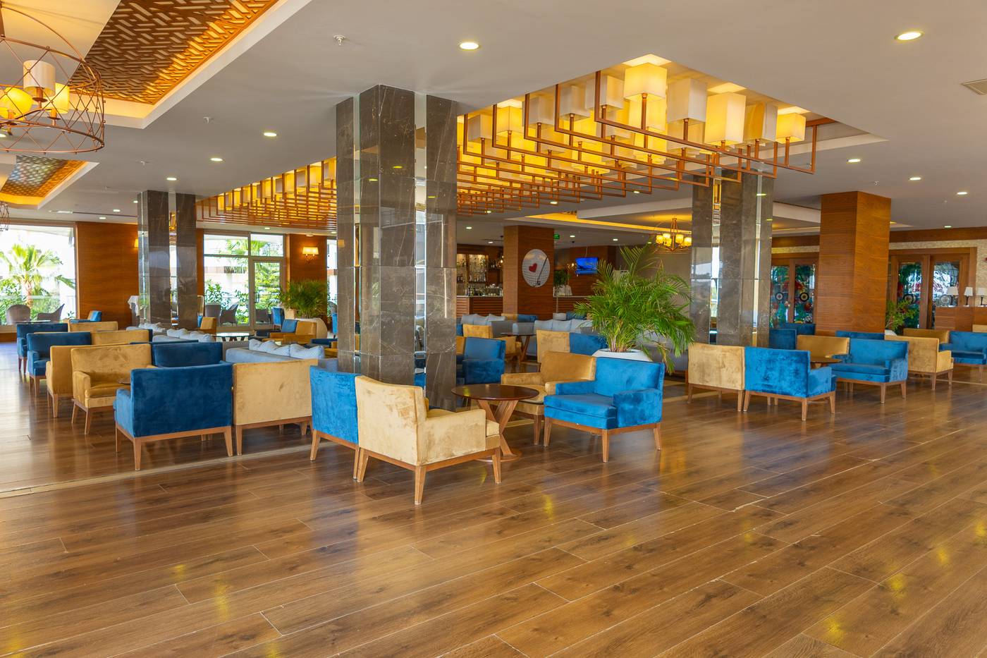 Ramada-Resort-by-Wyndham-Kusadasi---Golf-Bar-48