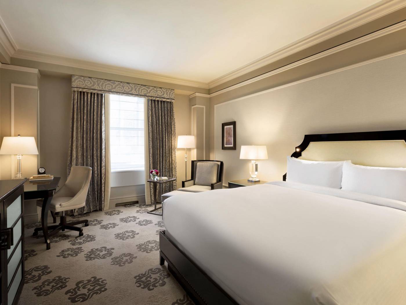 Fairmont-Vancouver-Room-45
