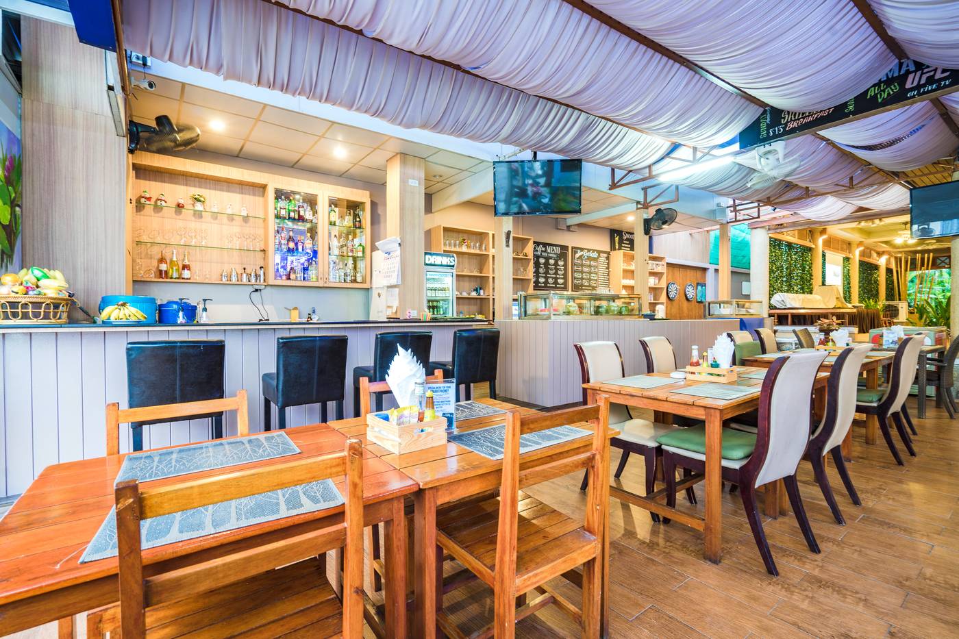 Patong-Pearl-Resortel-Phuket-Restaurant-47