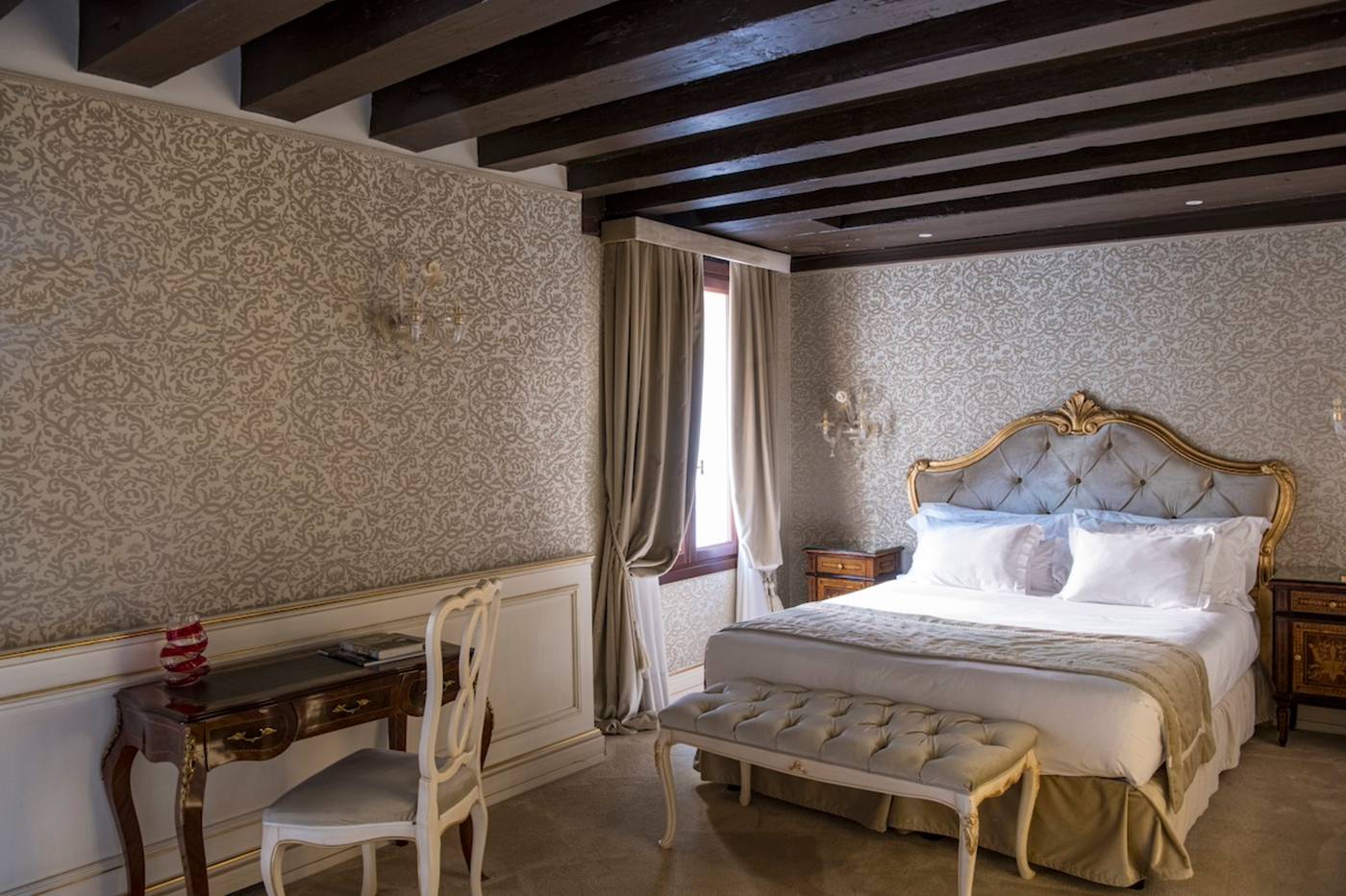 Nani-Mocenigo-Palace-Room-31