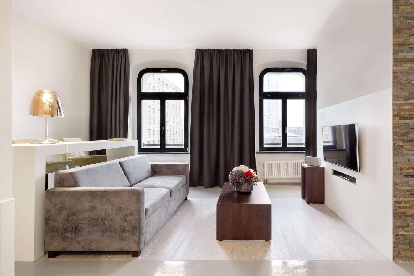 Lux-11-Berlin-Mitte-Room-26