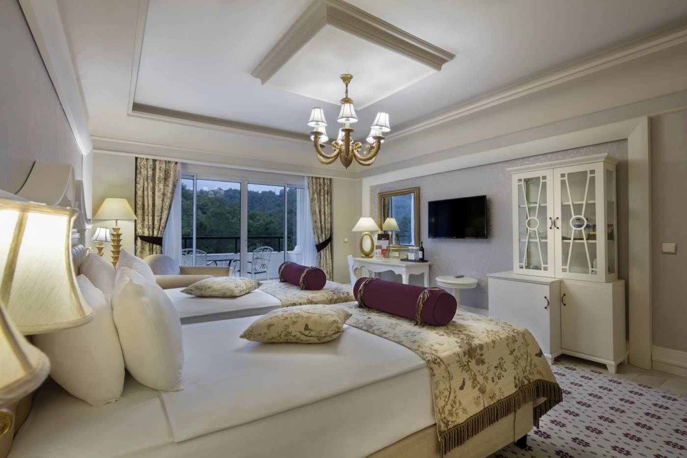 Nirvana-Dolce-Vita-Room-17