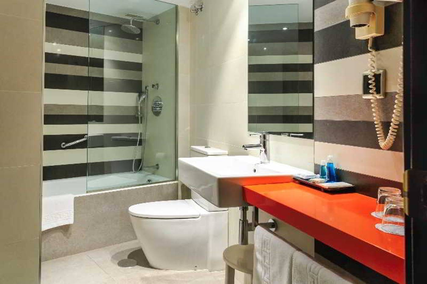 Nuevo-Torreluz-Room-20