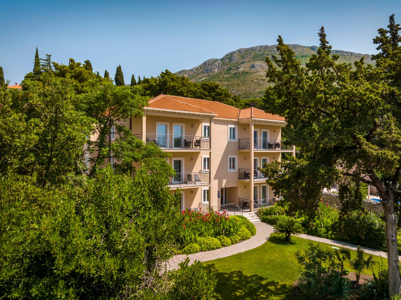 Maistra-Select-Srebreno-Villas-General-view-7