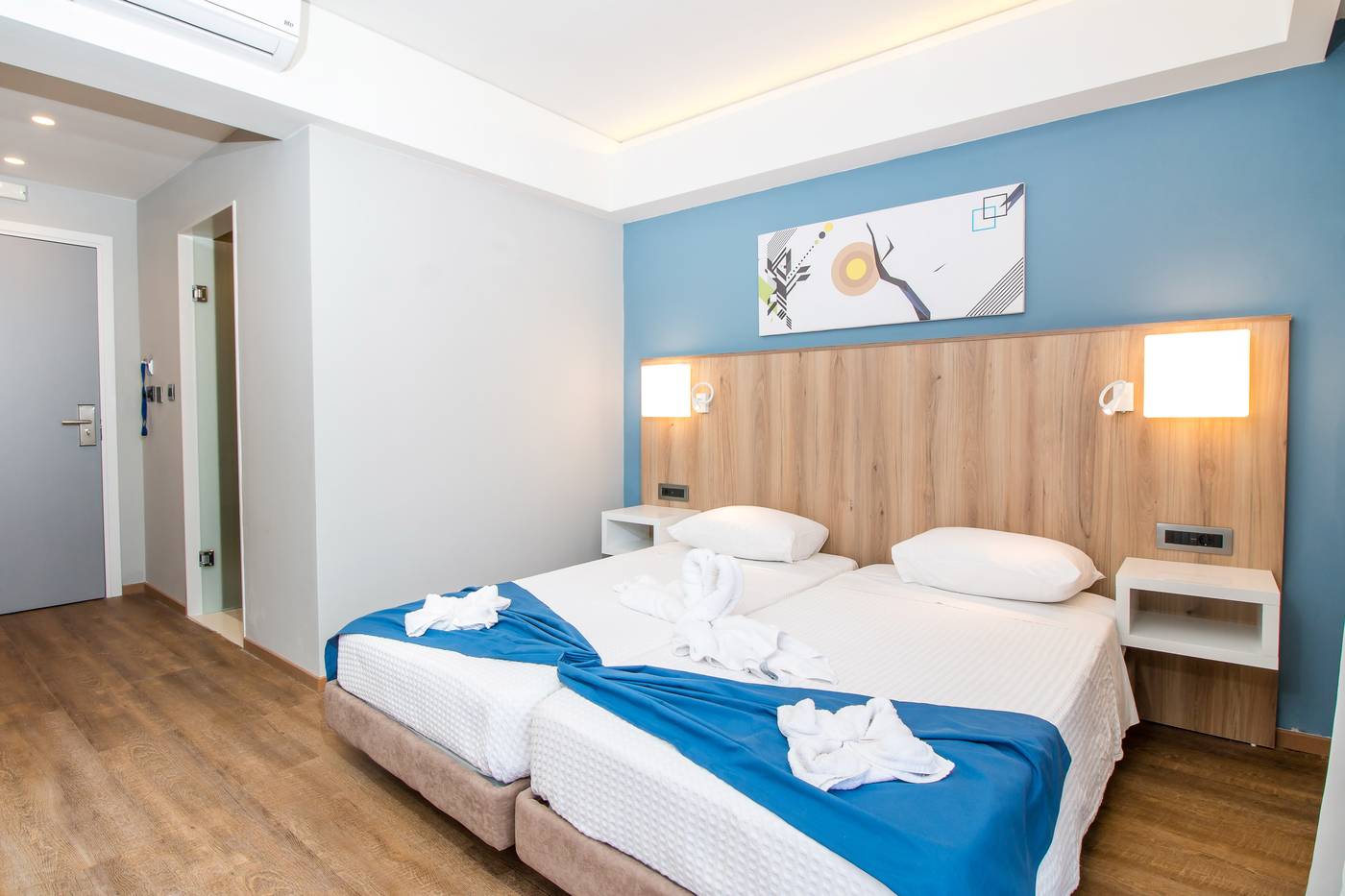 Sunny-Days-Apartments-Room-28