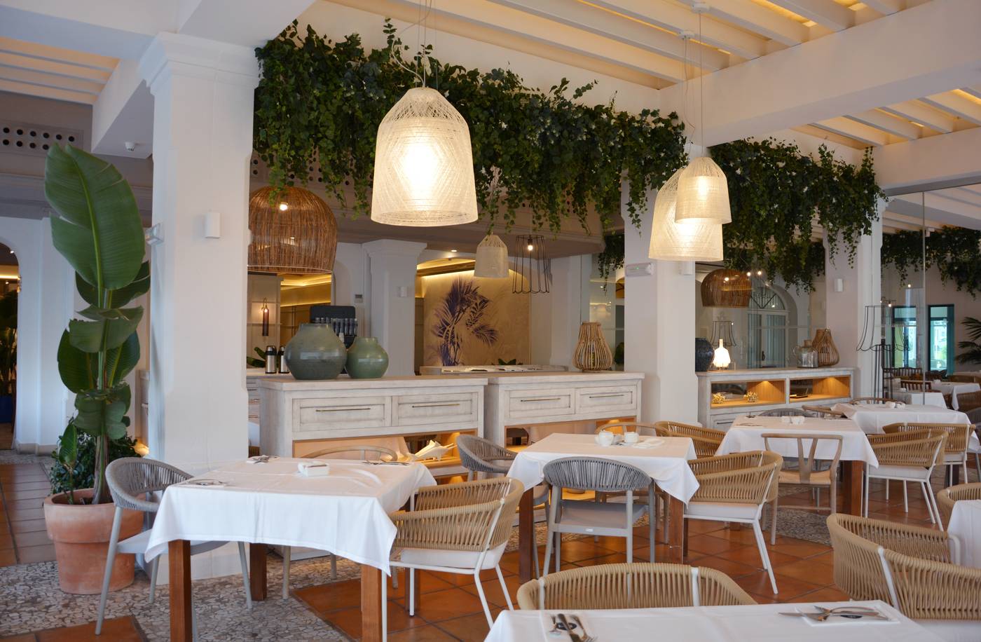 SH-Villa-Gadea-Restaurant-52