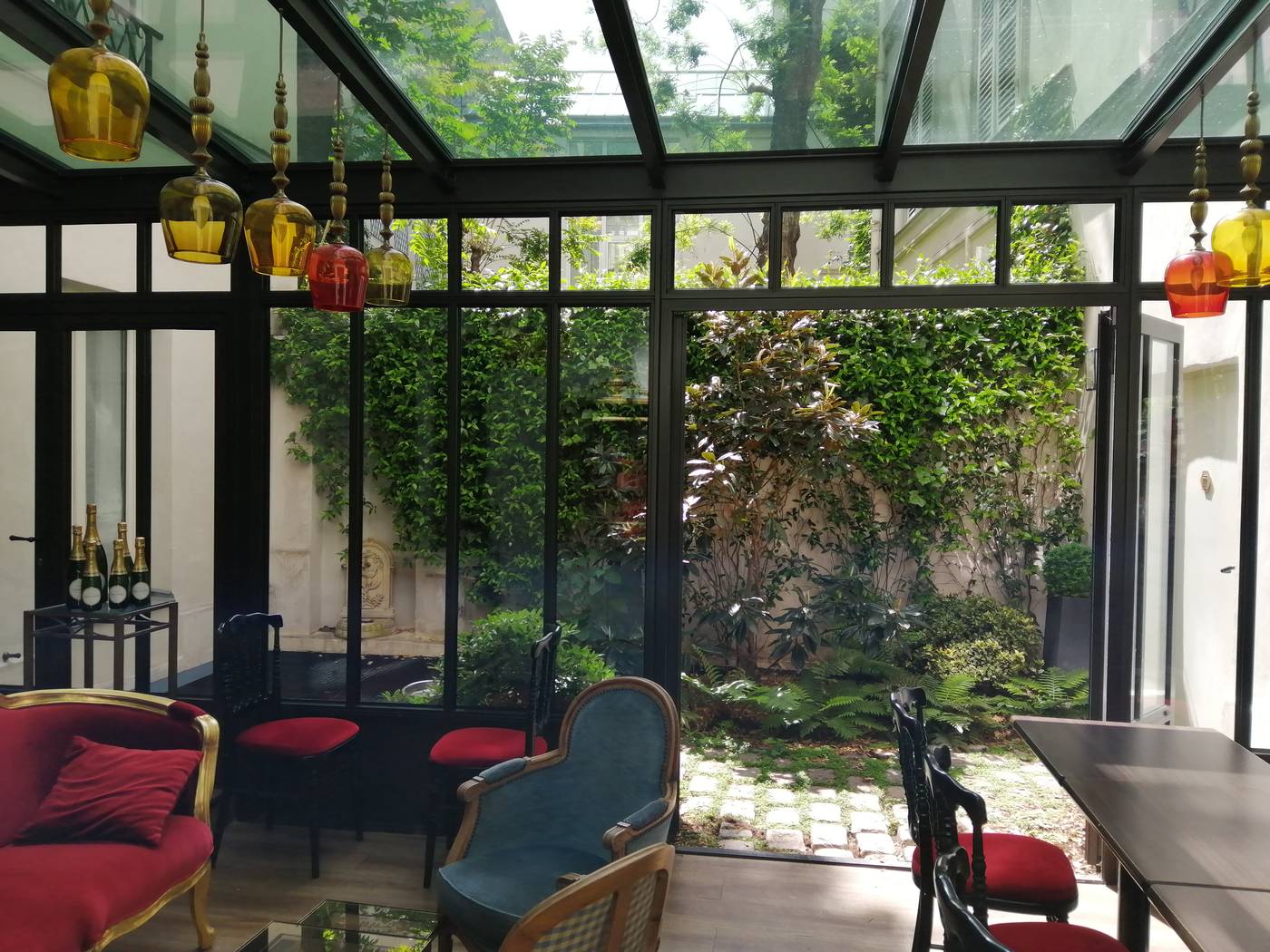 Hotel-Sacha-Terrace-2